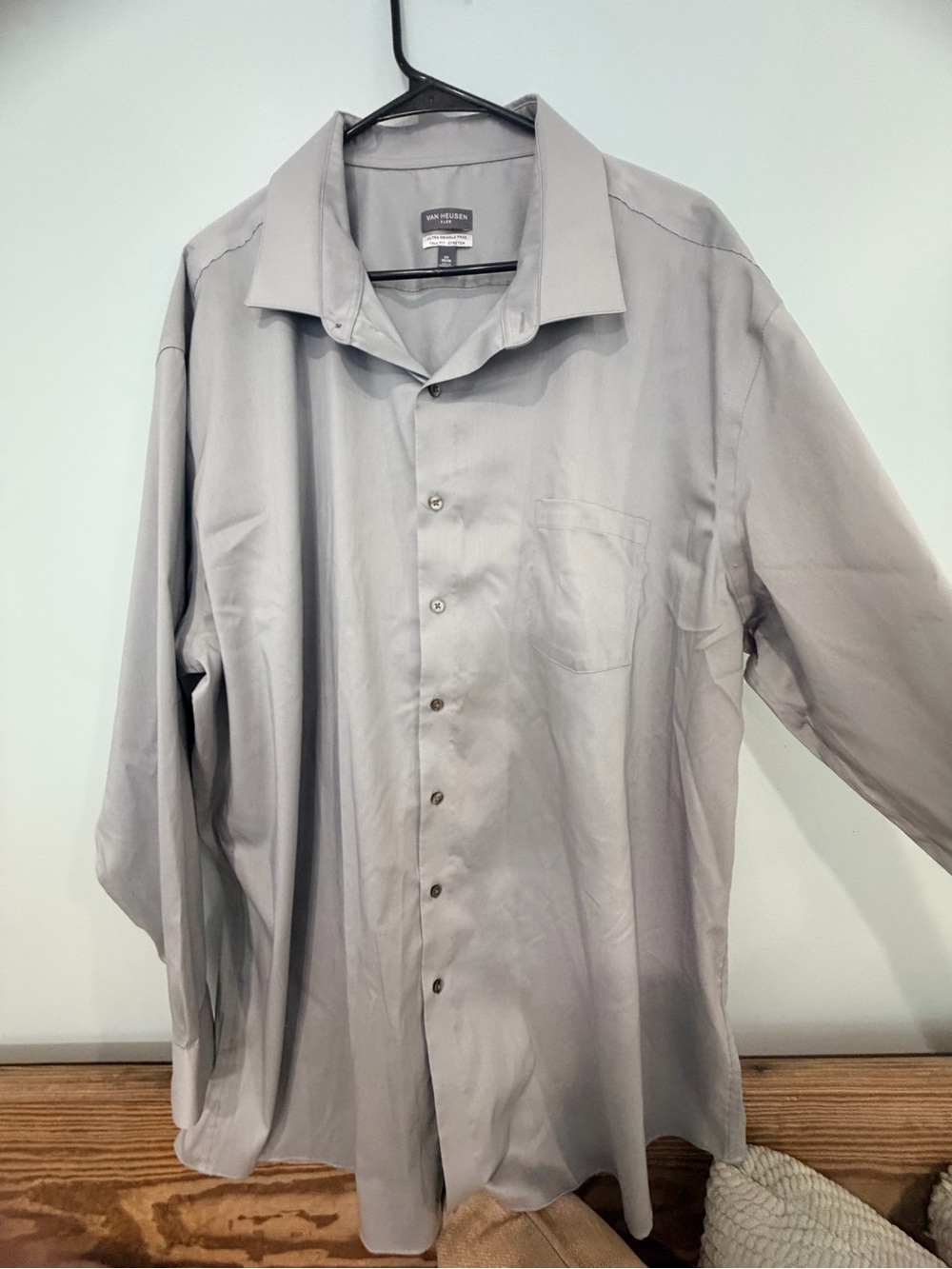 Van Heusen Light Gray Stretch Button-Up Shirt